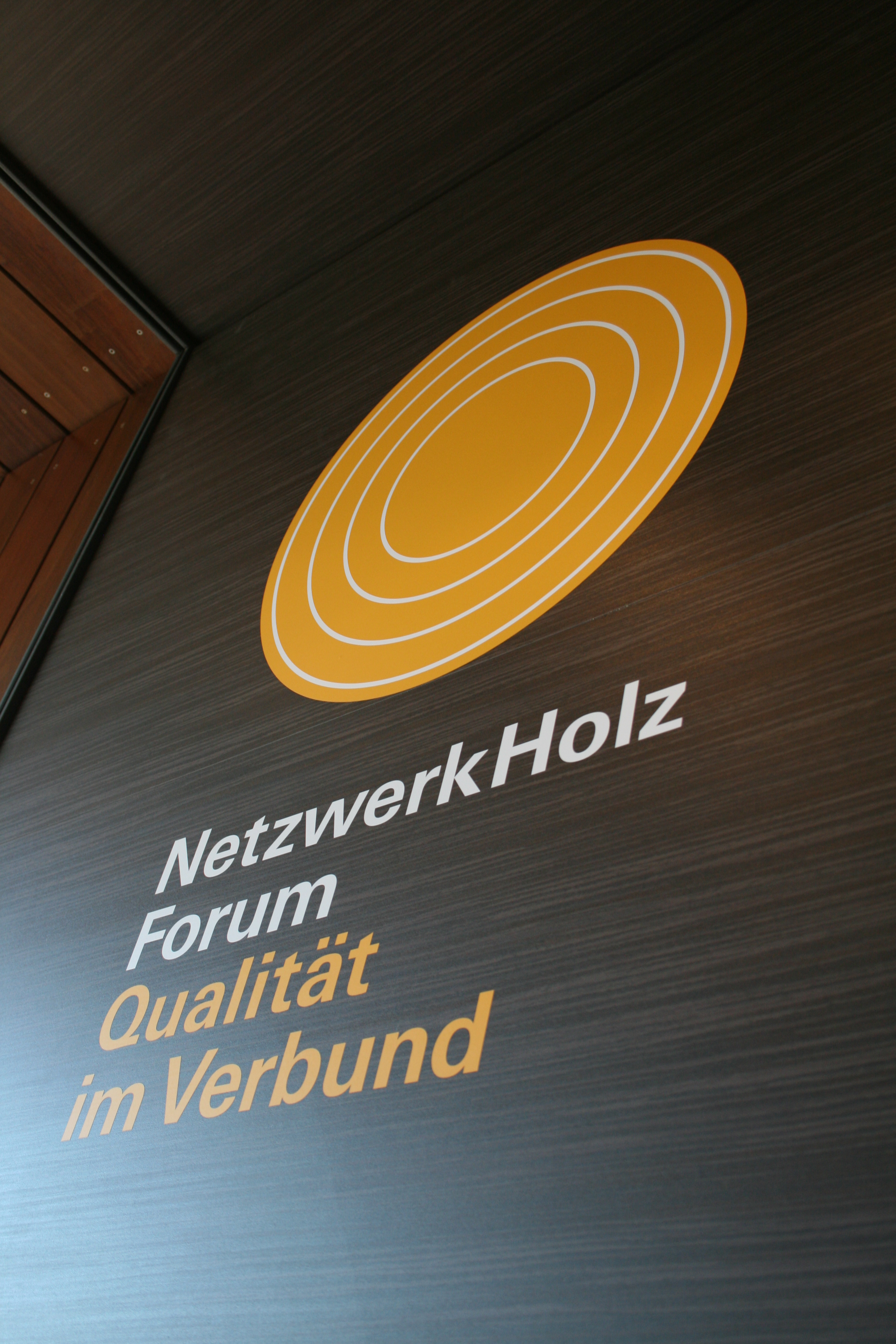 NetzwerkHolz Forum in Hamburg eröffnet